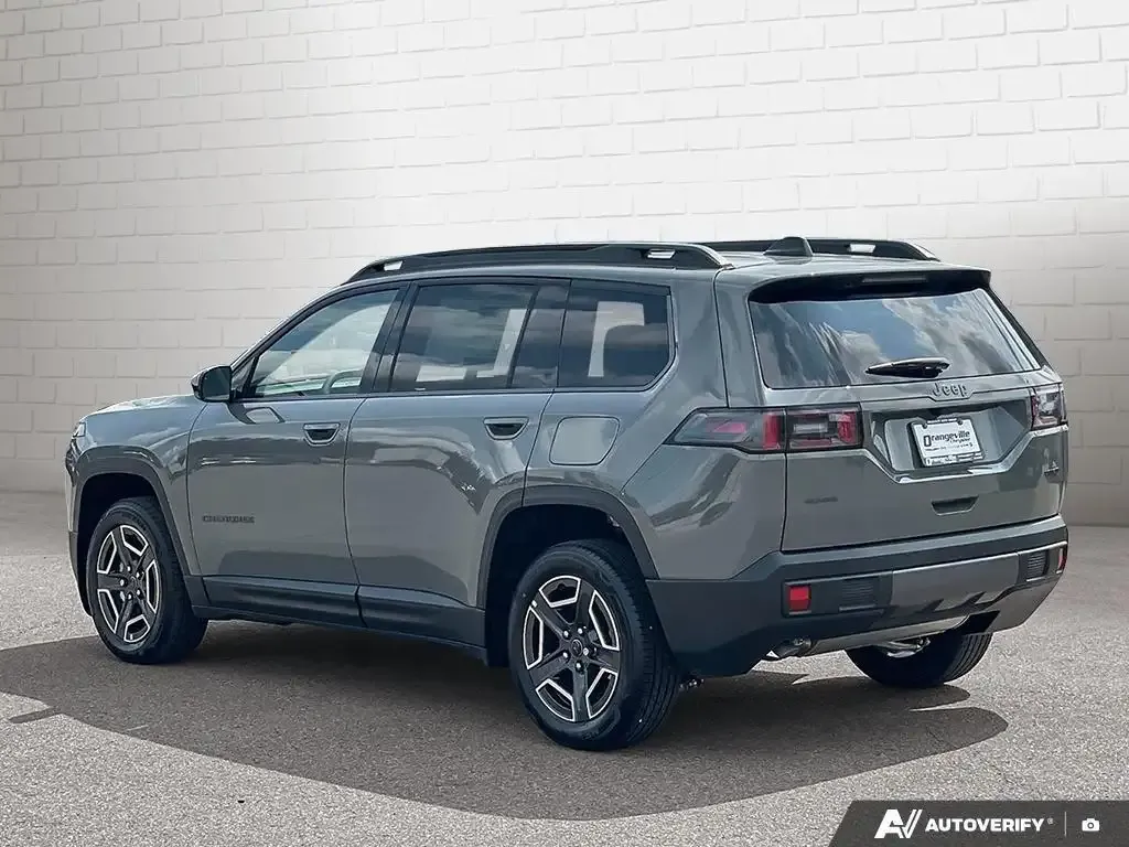 Jeep Cherokee 2026 photo 4