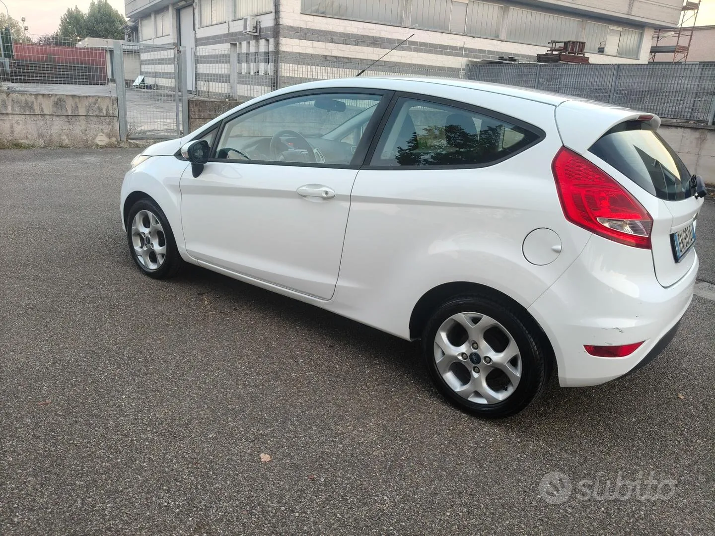 Ford Fiesta 2012 photo 5