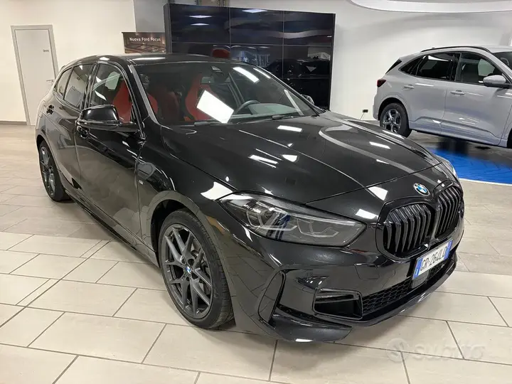 BMW 1 Series 2024 photo 3