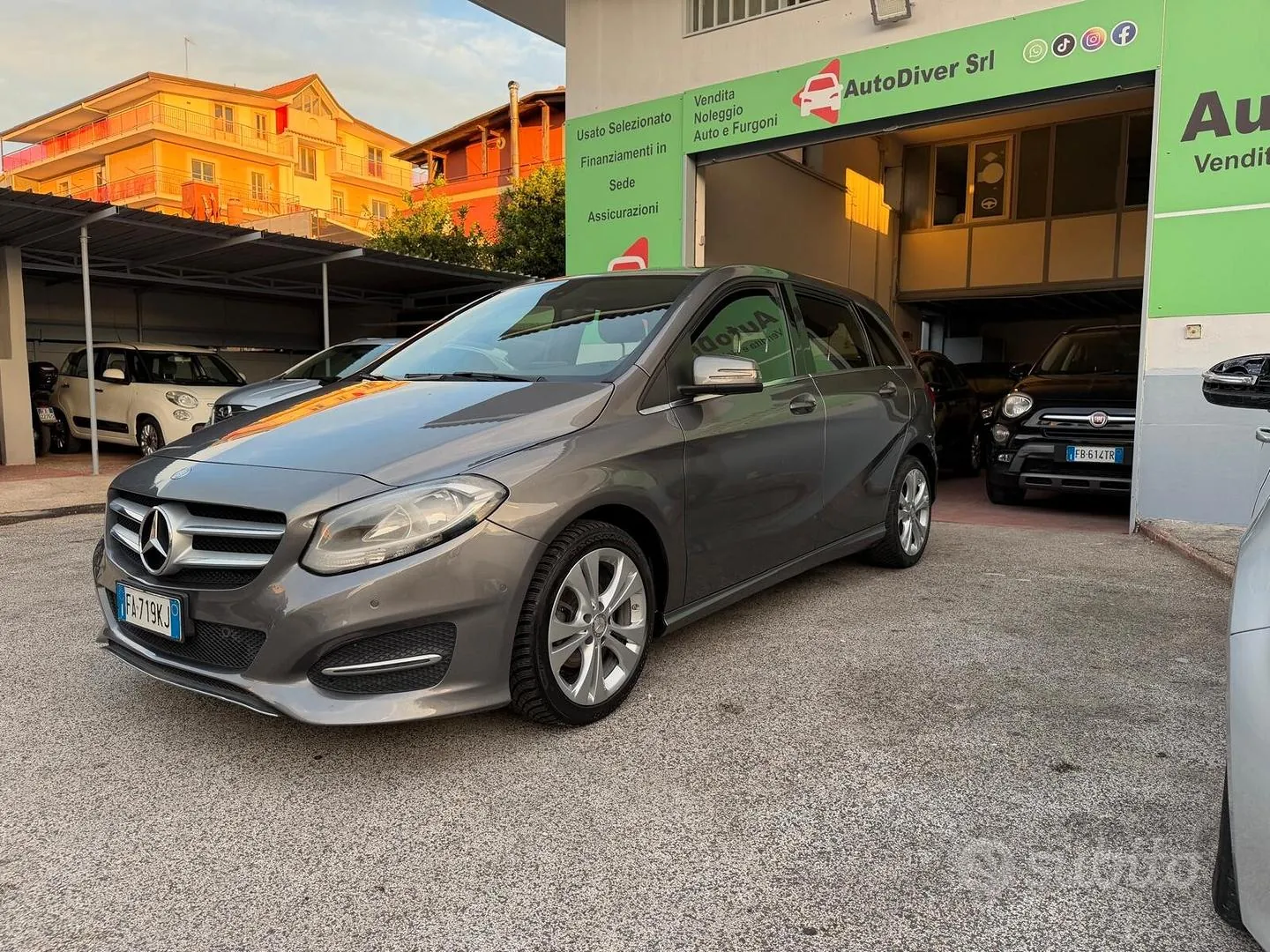 Mercedes-Benz B 180