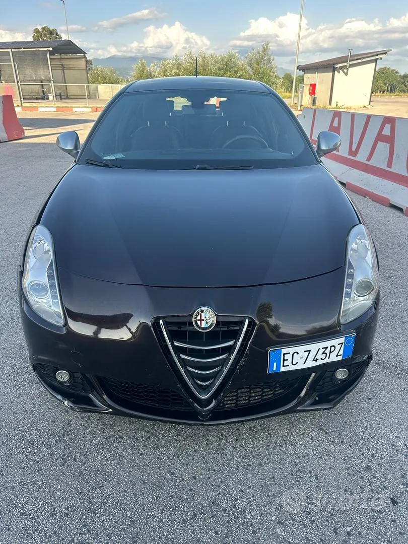 Alfa Romeo Giulietta 2010 photo 2