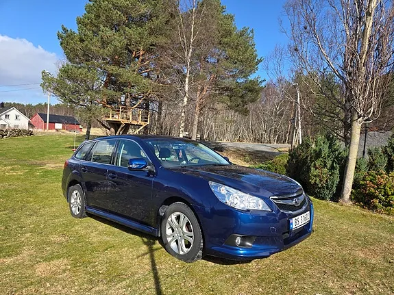 Subaru Legacy 2011 photo 4