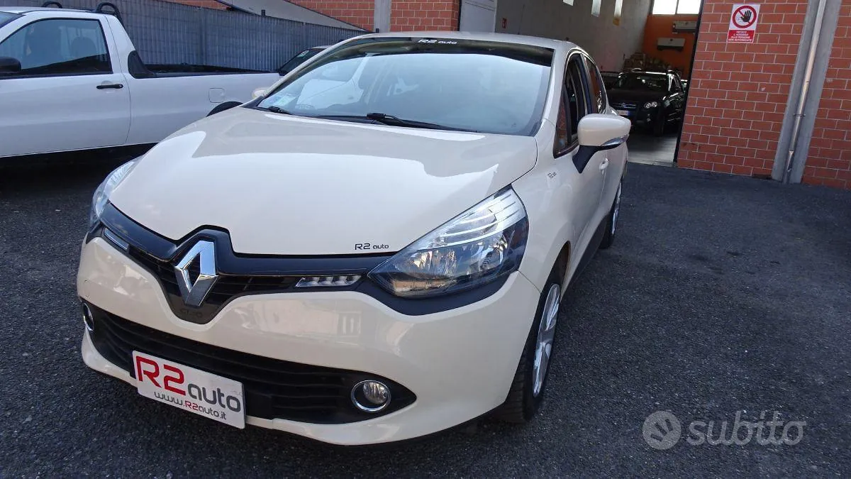 Renault Clio 2015 photo 2