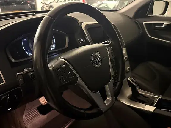 Volvo Xc60 2017 photo 5