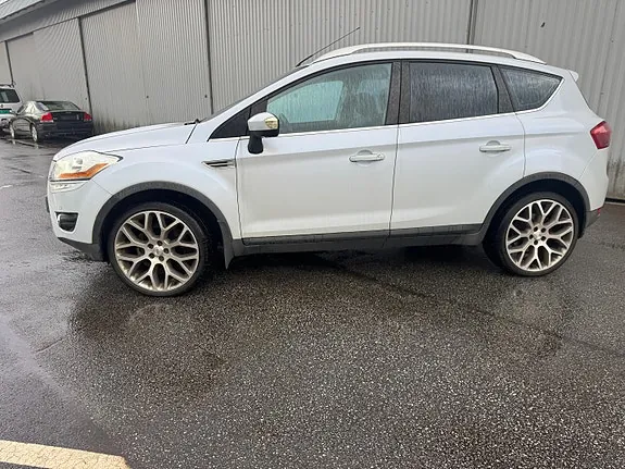 Ford Kuga 2010 photo 3