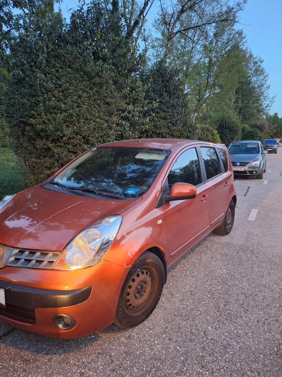 Nissan Note 2008 photo 2