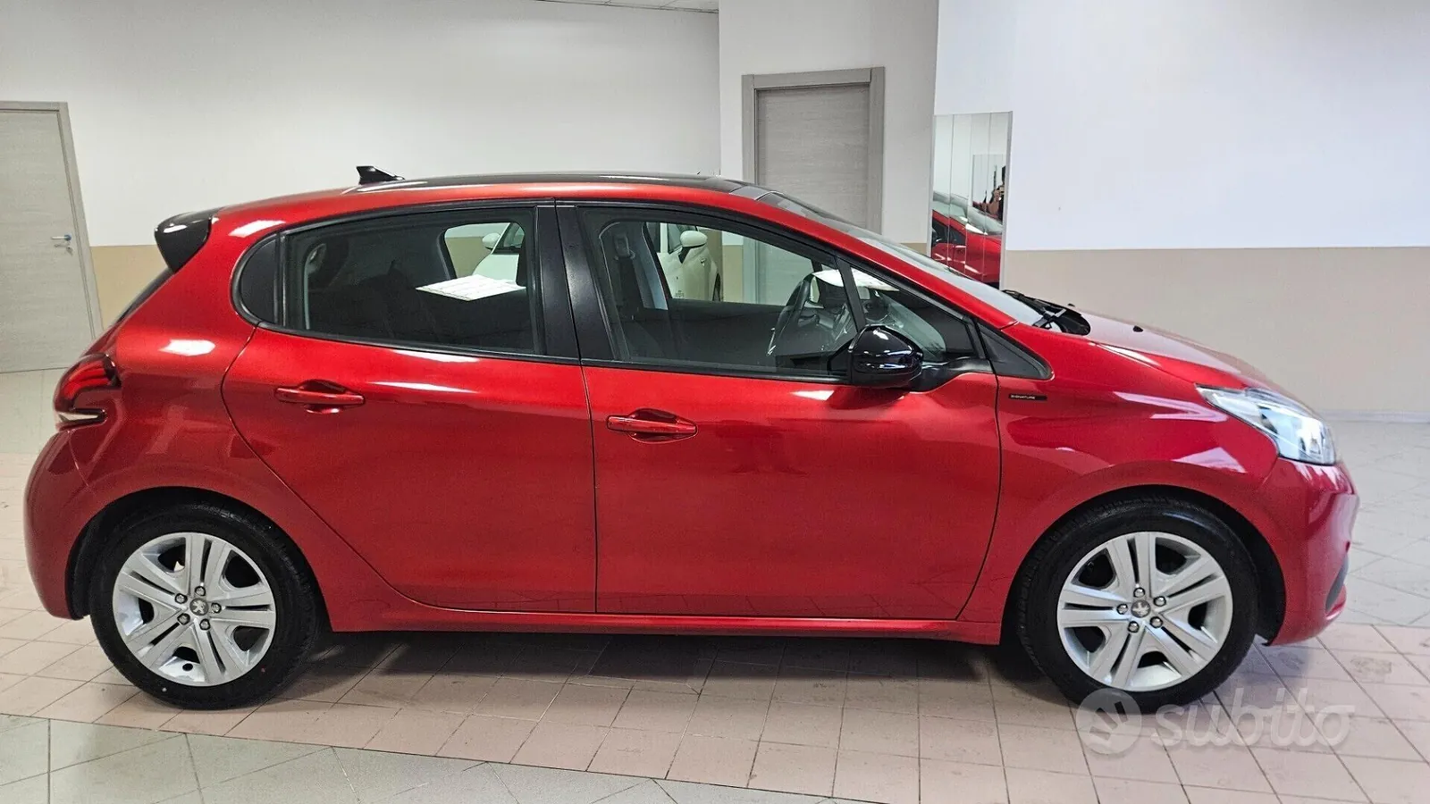Peugeot 208 2019 photo 4