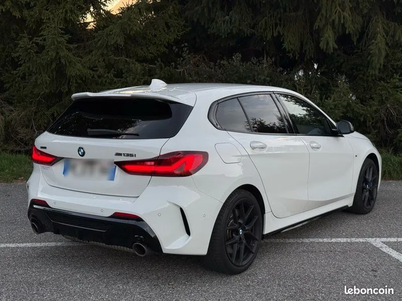 BMW 1 Series 2021 photo 2