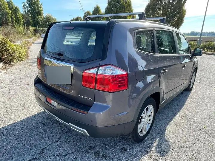 Chevrolet Orlando 2011 photo 4