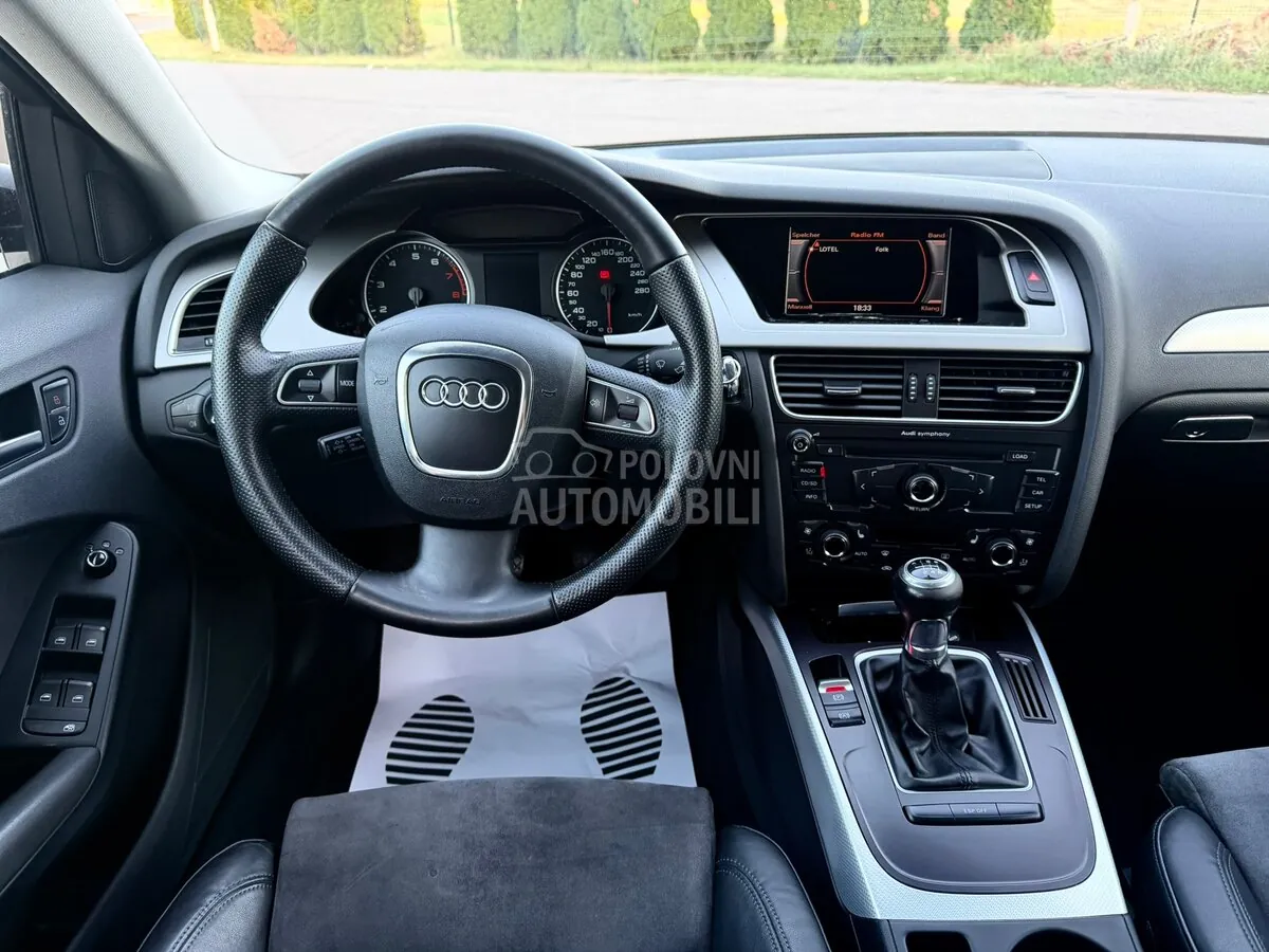 Audi A4 2009 photo 2