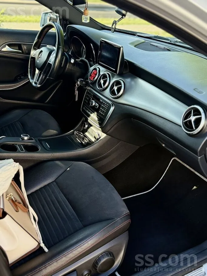 Mercedes-Benz Gla 2015 photo 2