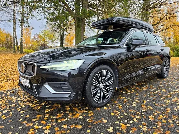 Volvo V60 2023 photo 2