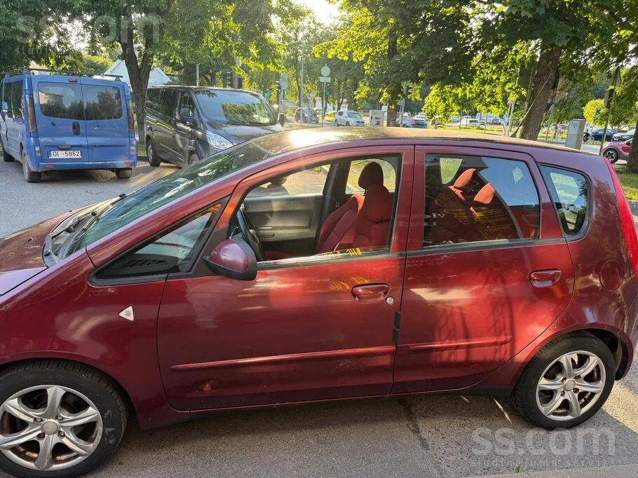 Mitsubishi Colt 2007 photo 2