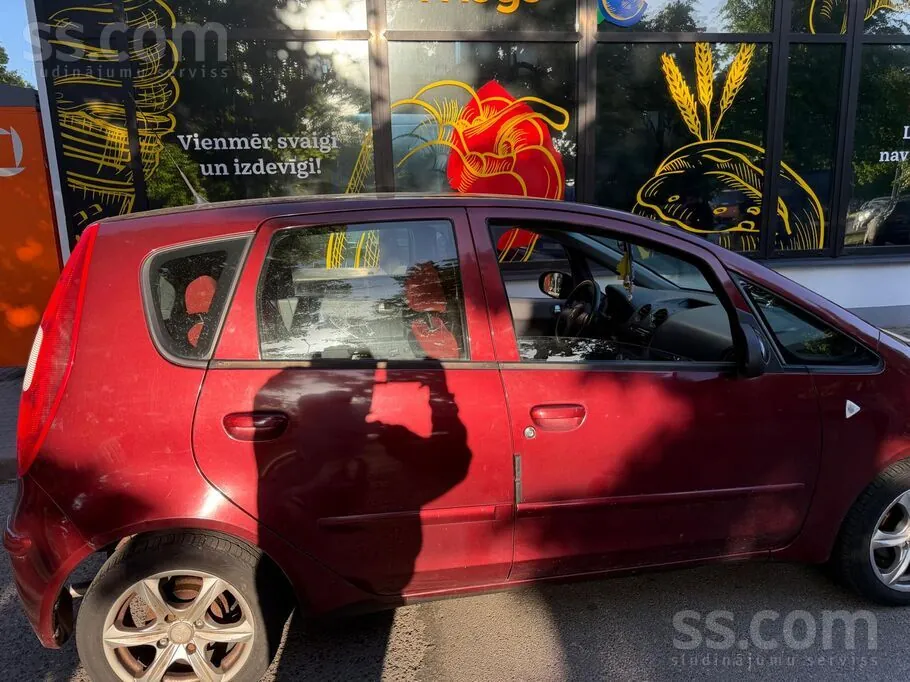 Mitsubishi Colt 2007 photo 3