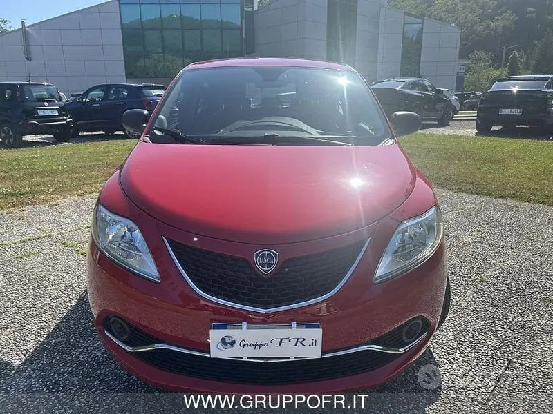 Lancia Ypsilon 2015 photo 2