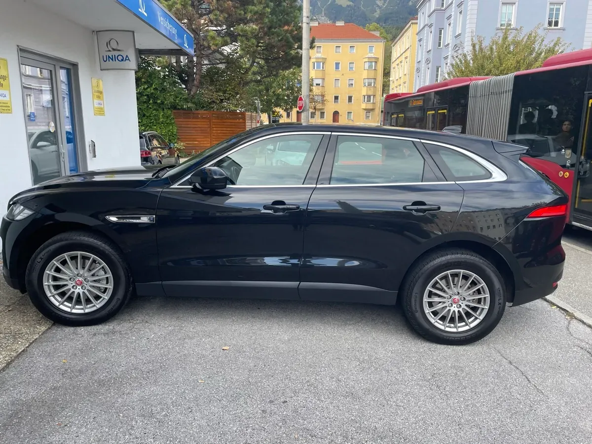 Jaguar F-Pace 2019 photo 3