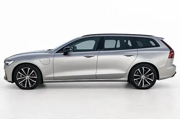 Volvo V60 2025 photo 2