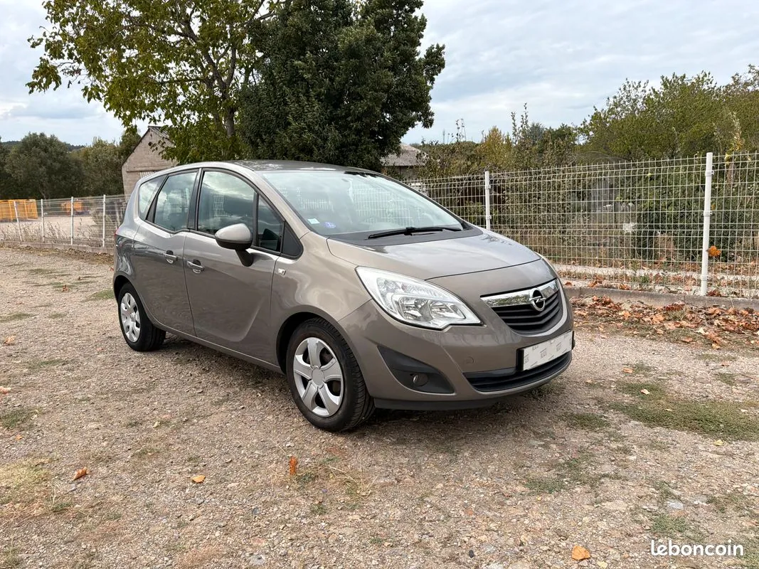 Opel Meriva 2011 photo 2