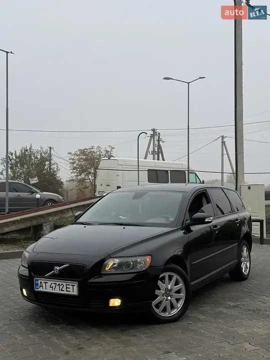 Volvo V50