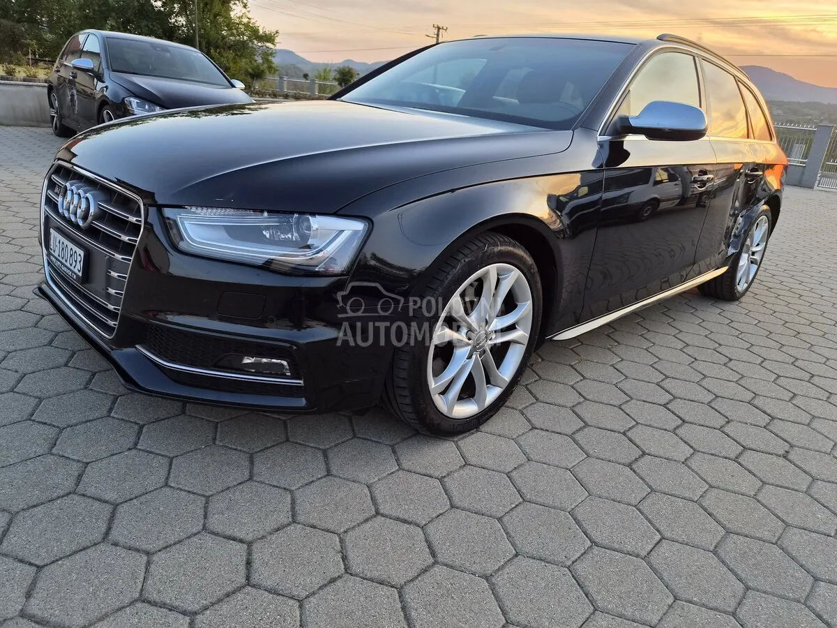 Audi S4 2012 photo 3