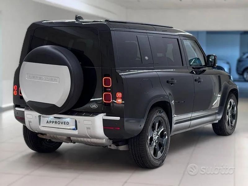 Land Rover Defender 2022 photo 2
