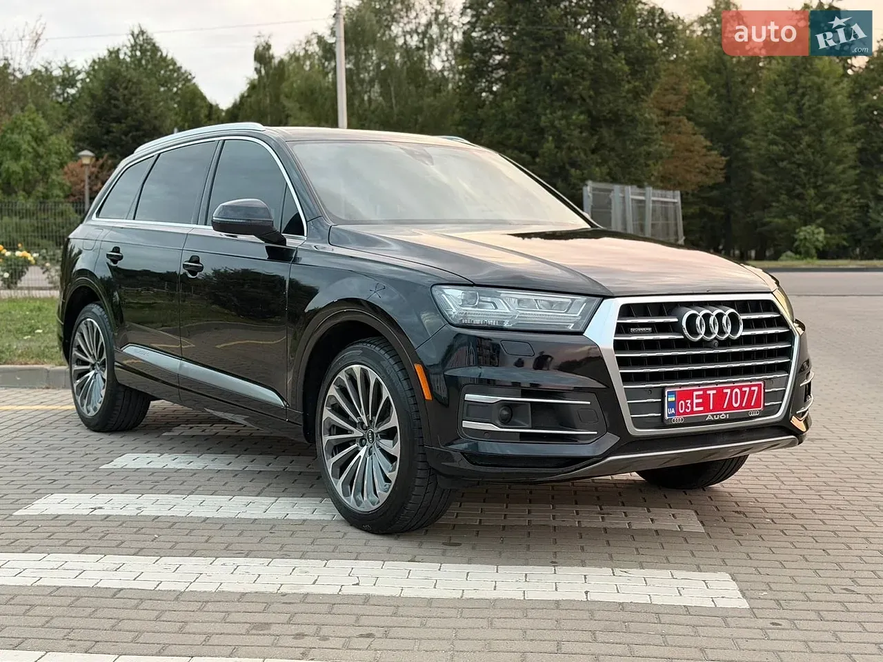 Audi Q7 2017 photo 2