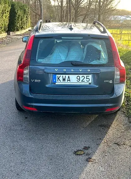 Volvo V50 2011 photo 2
