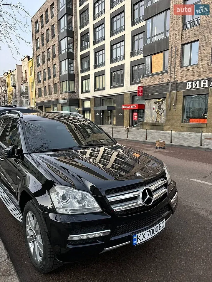Mercedes-Benz Gl-Class 2010 photo 2