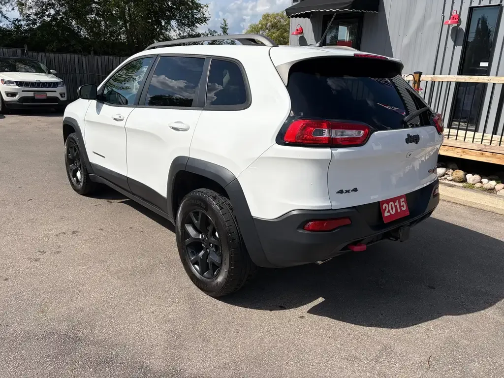 Jeep Cherokee 2015 photo 2