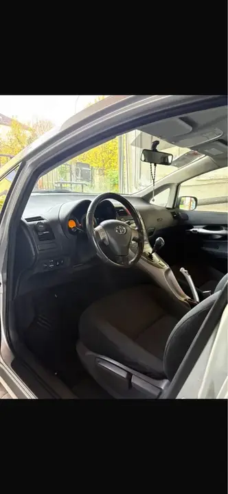 Toyota Auris 2009 photo 3