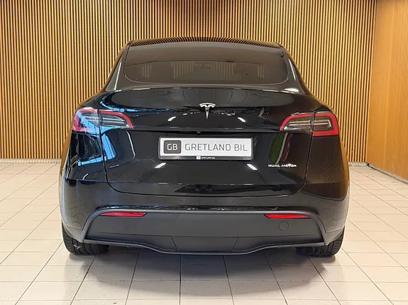 Tesla Model Y 2024 photo 5