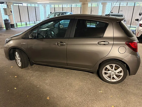 Toyota Yaris 2016 photo 2