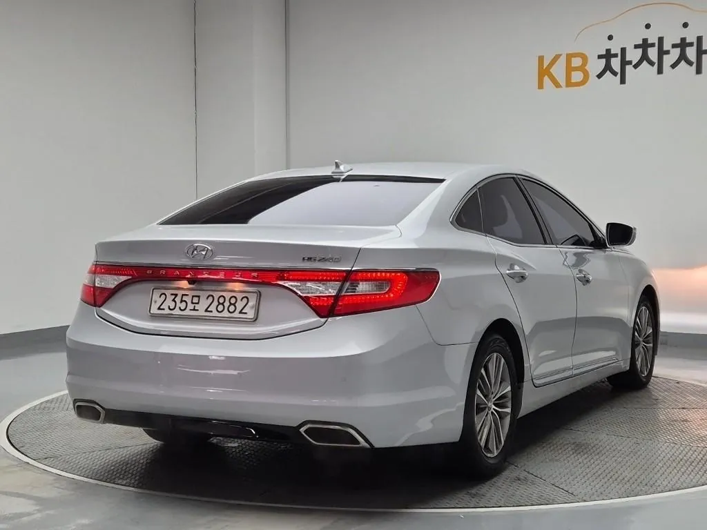 Hyundai Grandeur 2016 photo 3