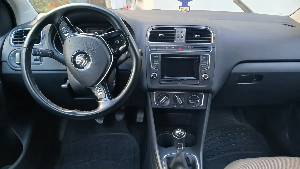 Volkswagen Polo 2014 photo 3
