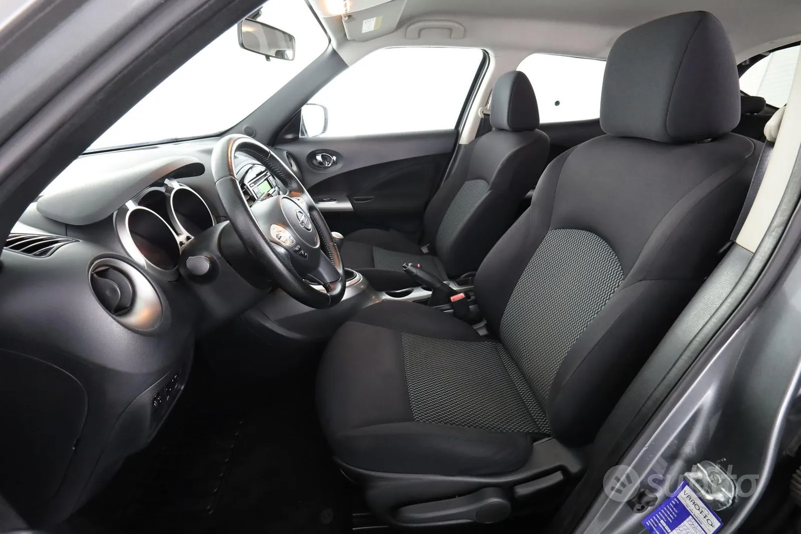 Nissan Juke 2018 photo 2