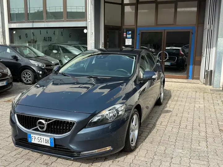 Volvo V40 2018 photo 3