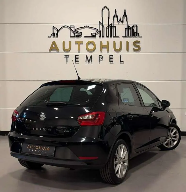Seat Ibiza 2013 photo 2