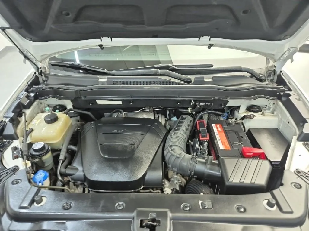 KG Mobility Korando 2015 photo 5