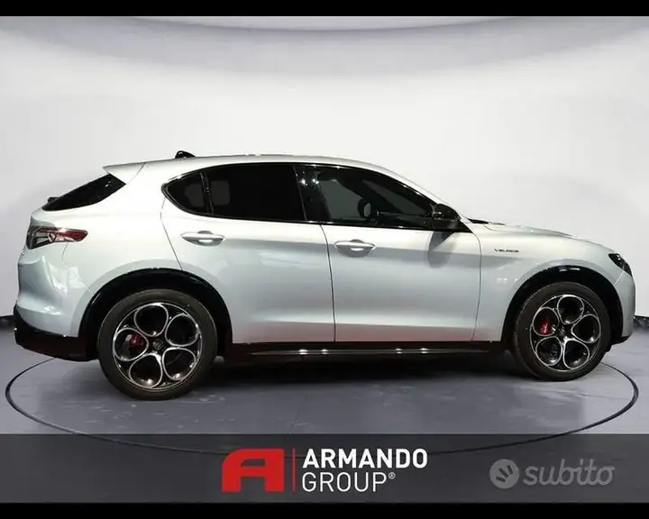 Alfa Romeo Stelvio 2024 photo 4