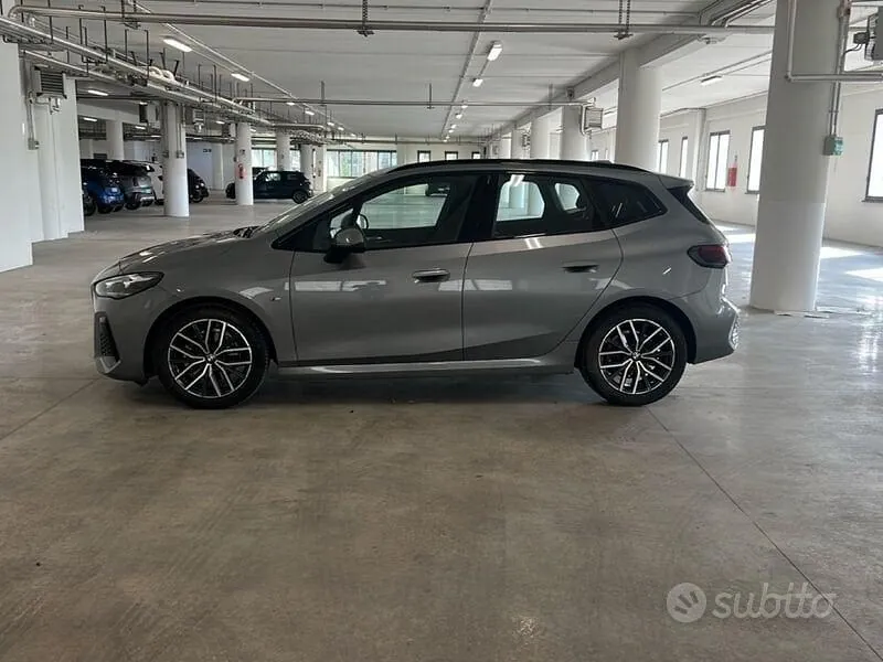 BMW Active Tourer 2025 photo 2