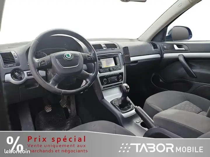 Skoda Octavia 2011 photo 5