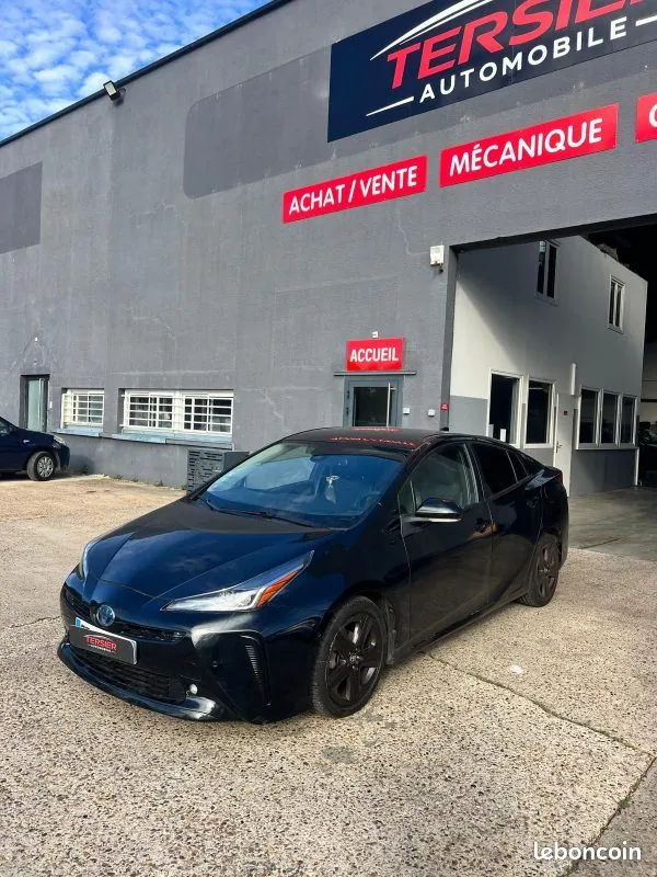 Toyota Prius 2019 photo 2