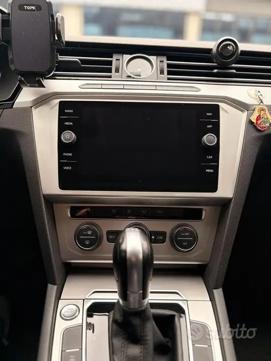 Volkswagen Passat 2017 photo 2