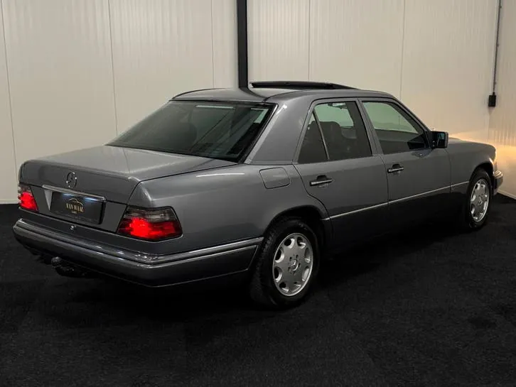Mercedes-Benz 280 E 1993 photo 3