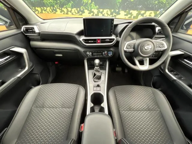 Daihatsu Rocky Premium G Hev 2026 photo 2