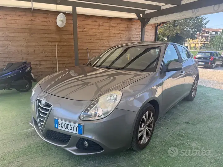 Alfa Romeo Giulietta 2013 photo 3