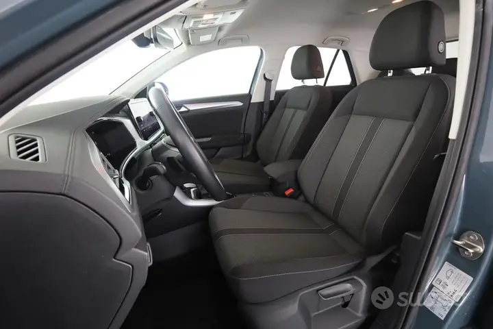 Volkswagen T-Roc 2025 photo 2