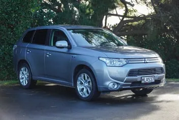 Mitsubishi Outlander 2014 photo 2