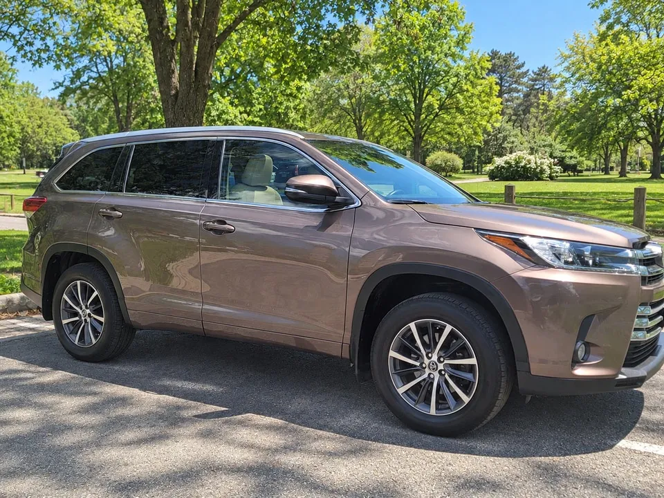 Toyota Highlander 2017 photo 3