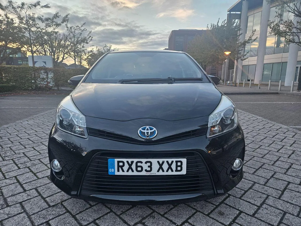 Toyota Yaris 2013 photo 2